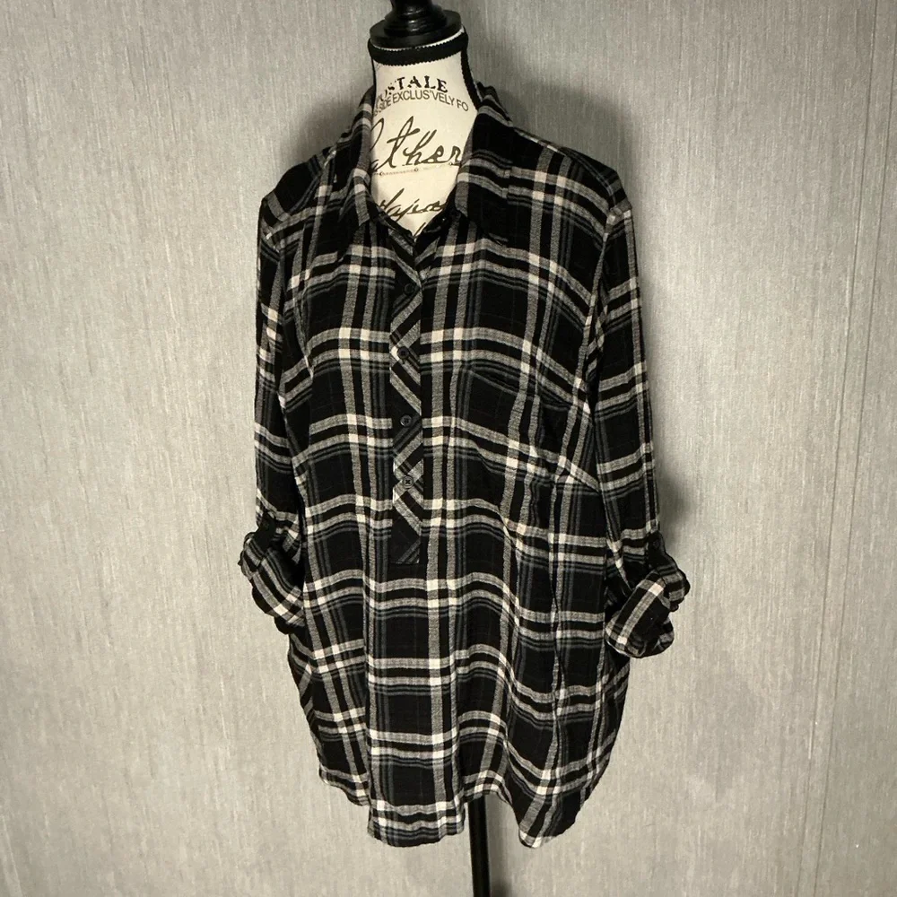 Women’s Classic Flannel Button Down Shirt Size 1X - Picture 2 of 12